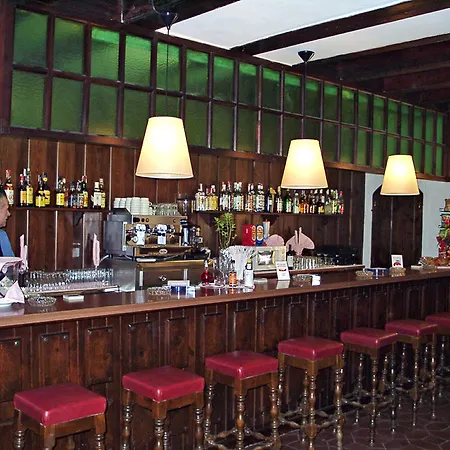 El Cid Hotel *